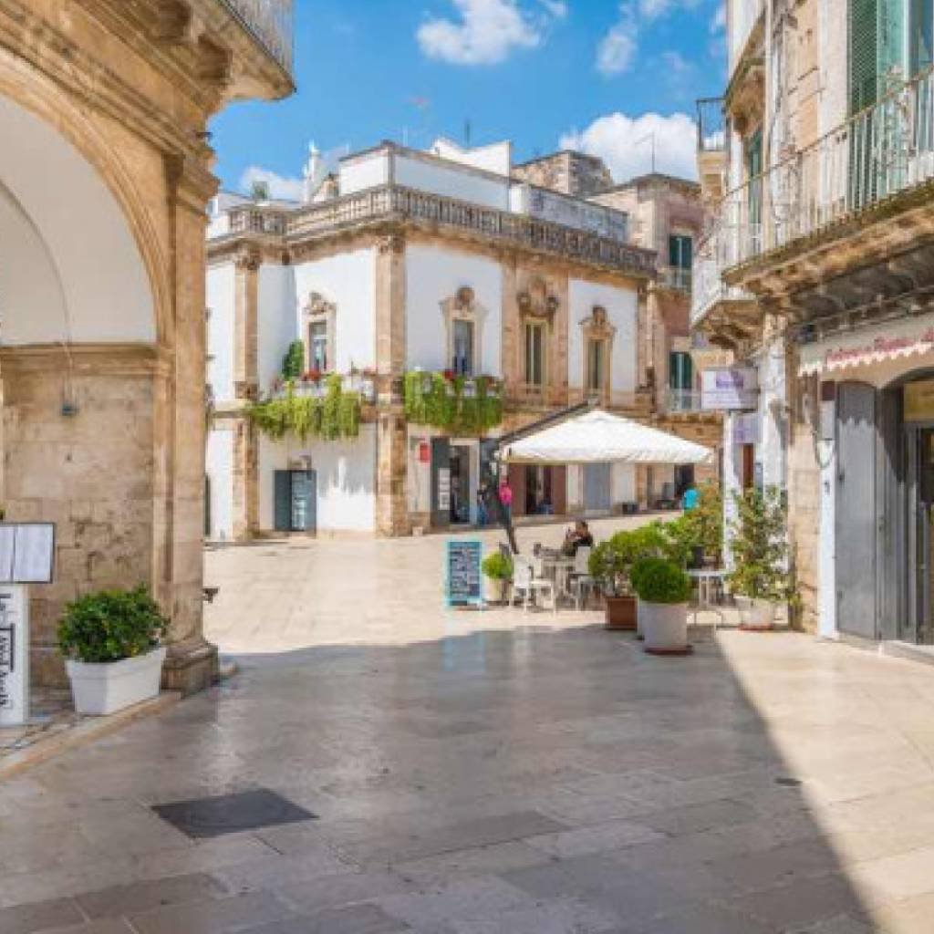 Da BrindisiGrotte di Castellana , Martina Franca, Cisternino.1