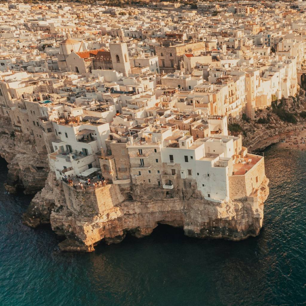 Escursione in Barca Luxury a Polignano a Mare3